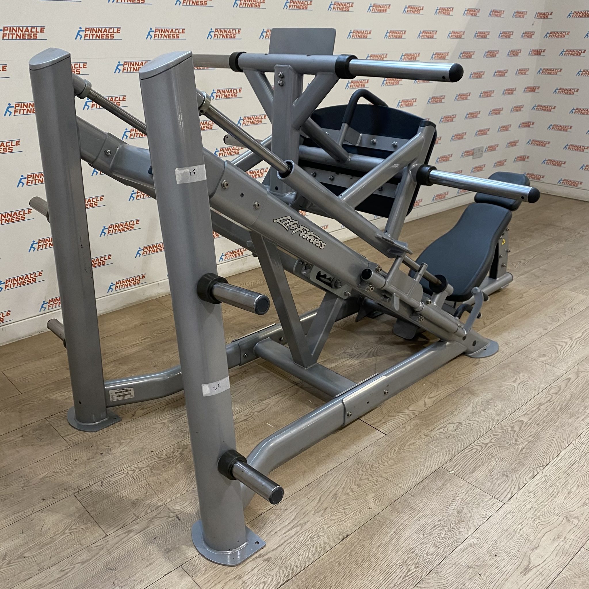 Life Fitness Signature Series Plated Loaded Linear Leg Press - Pinnacle ...