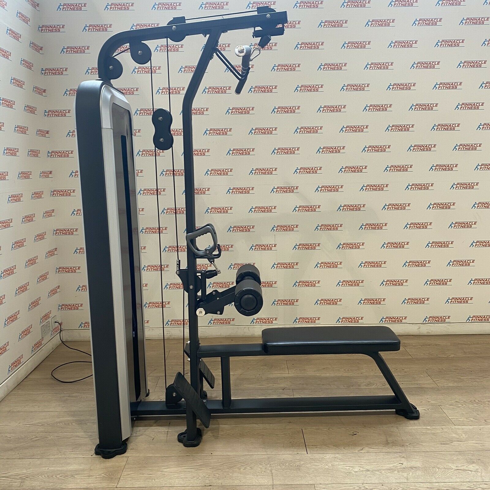 Deluxe Lat Pulldown Bar 38 By Blitz Fitness - Pinnacle Fitness
